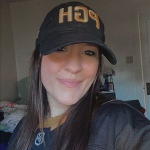 Meet your Posher, Alexis